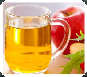 Apple Cider Vinegar for home treatment of dandruff